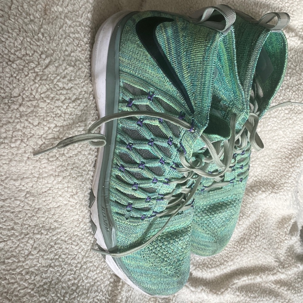Nike training shoe.  Flex speed